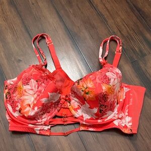 Cacique Vibrant Floral Red Bra 40D